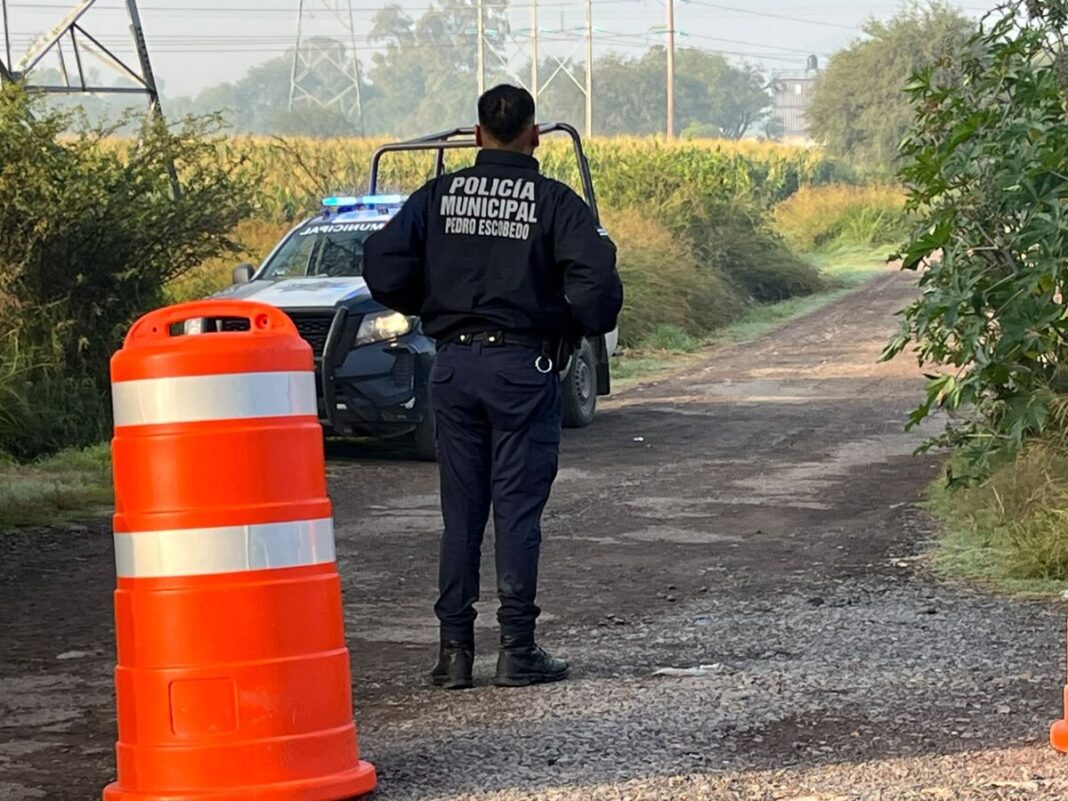 Cierran accesos a colonia por operativo tras detectar toma clandestina en Pedro Escobedo