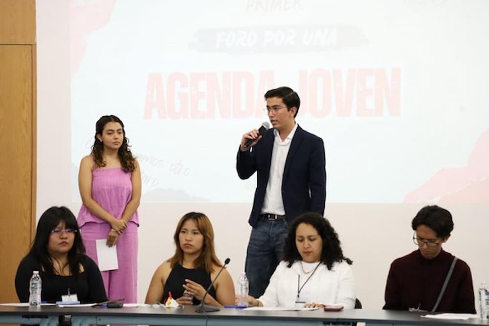 Diputados Eric Silva, Rosalba Vázquez y Claudia Díaz participan en Foro por una Agenda Joven Diputados Eric Silva, Rosalba Vázquez y Claudia Díaz participan en Foro por una Agenda Joven