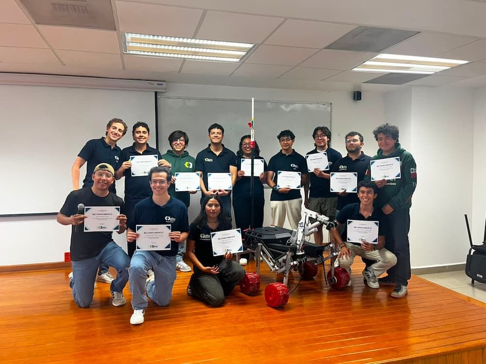 Estudiantes de la UNAQ desarrollan Rover para competir a nivel internacional Estudiantes de la UNAQ desarrollan Rover para competir a nivel internacional
