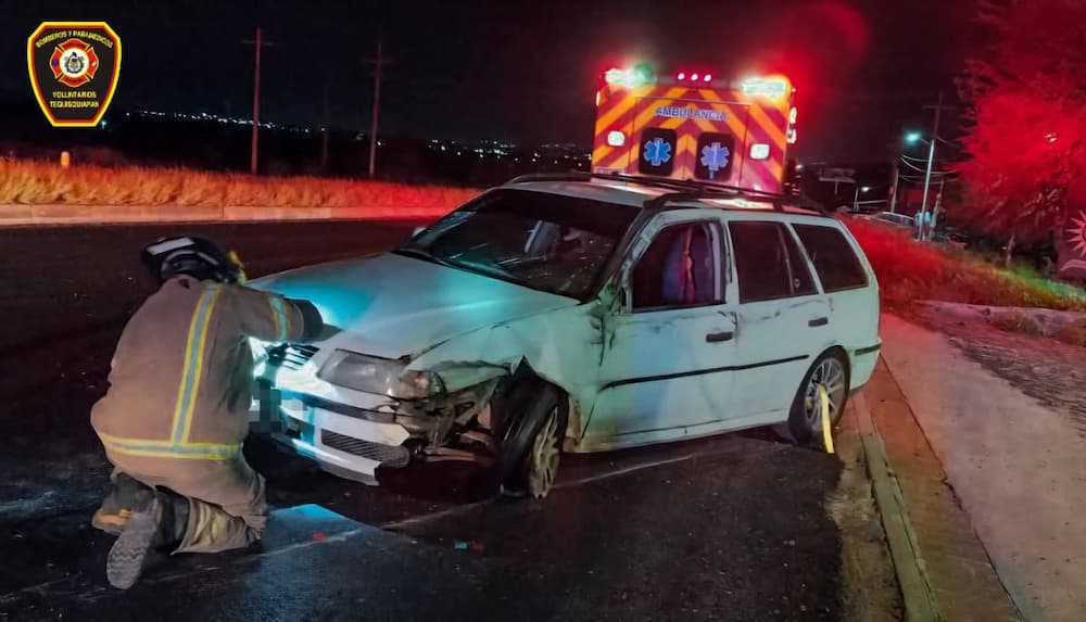 Moviliza a cuerpos de emergencia accidente en la carretera San Juan del Río-Xilitla Moviliza a cuerpos de emergencia accidente en la carretera San Juan del Río-Xilitla