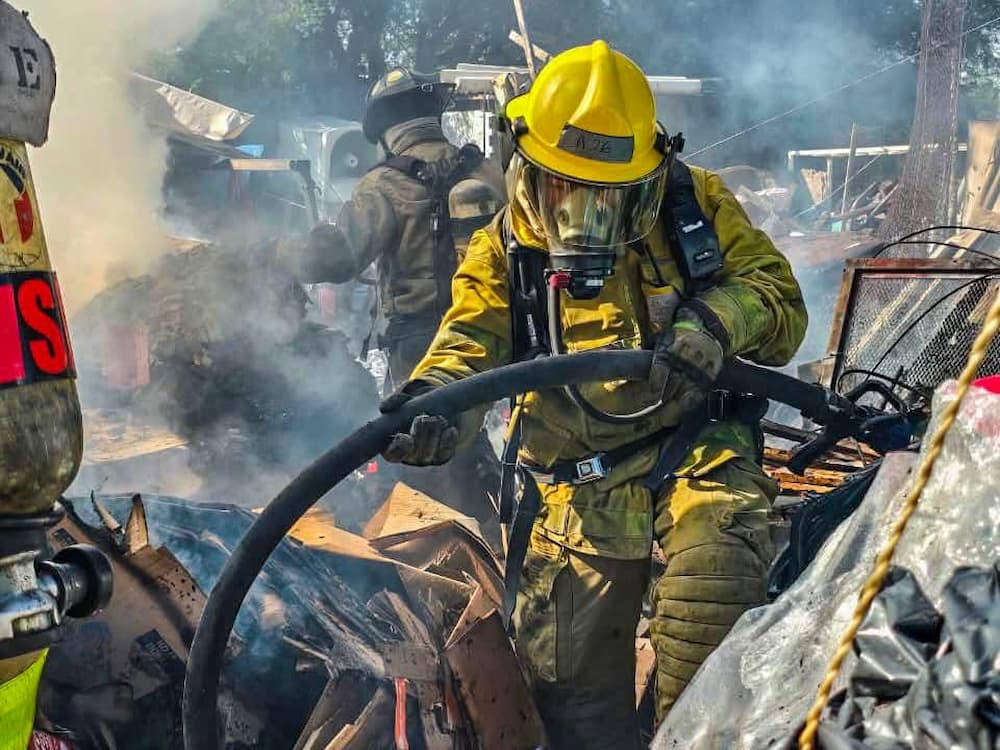 Moviliza a cuerpos de emergencia incendio en vivienda del Barrio de la Cruz, SJR 1 Moviliza a cuerpos de emergencia incendio en vivienda del Barrio de la Cruz SJR1