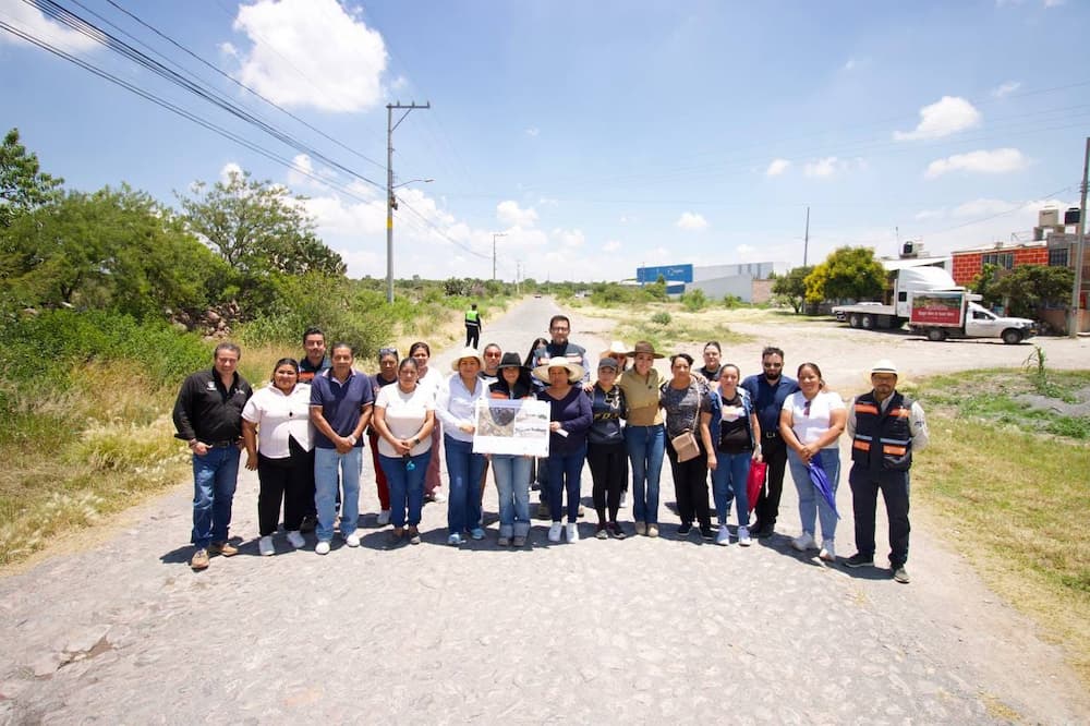 Municipio de San Juan del Río inicia rehabilitación de calle Antiguo Camino Nacional con 6.7 mdp de inversión Municipio de San Juan del Río inicia rehabilitación de calle Antiguo Camino Nacional con 6.7 mdp de inversión