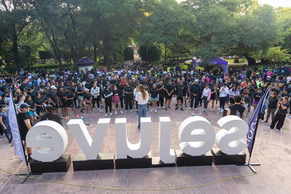 Participan 650 jóvenes y familias en Social Run Participan 650 jóvenes y familias en Social Run