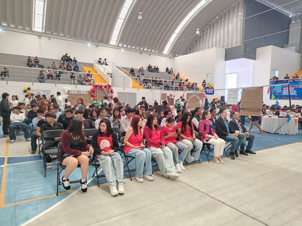 Presentan estudiantes proyectos en COBAQ MIX 2026 Presentan estudiantes proyectos en COBAQ MIX 2026