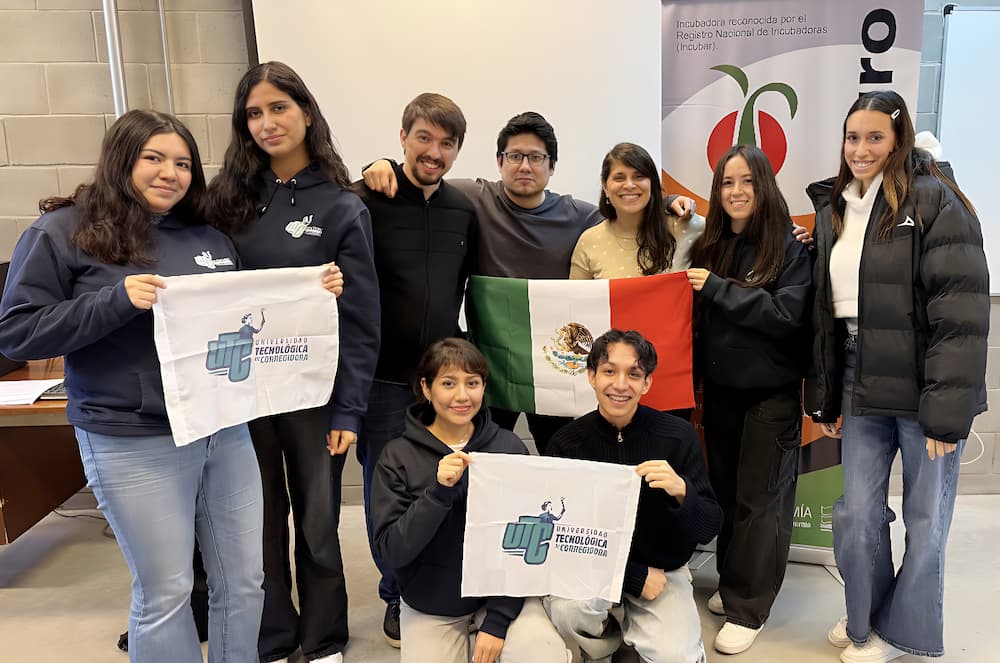 Realizan estudiantes de la UTC movilidad académica en Argentina Realizan estudiantes de la UTC movilidad académica en Argentina