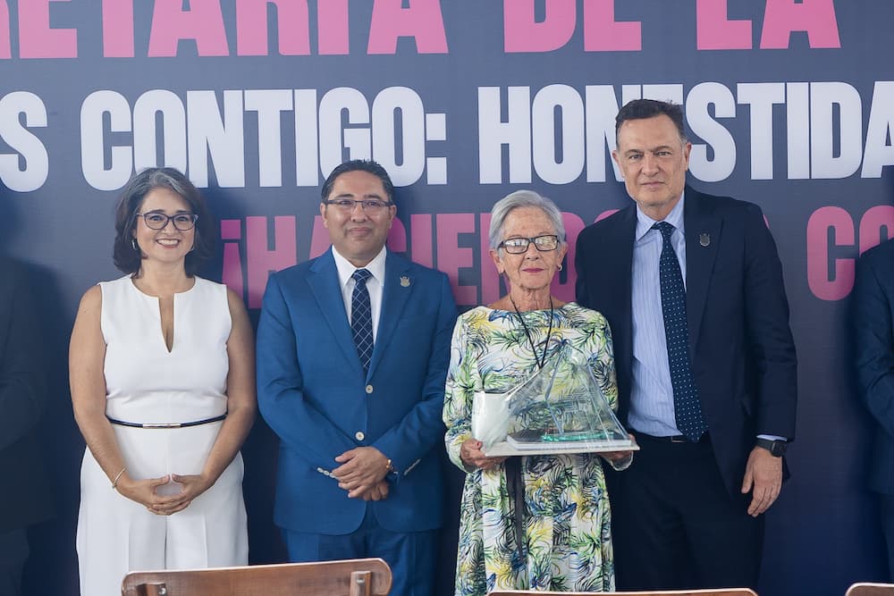 SECON festeja 35 años de servir a Querétaro SECON festeja 35 años de servir a Querétaro