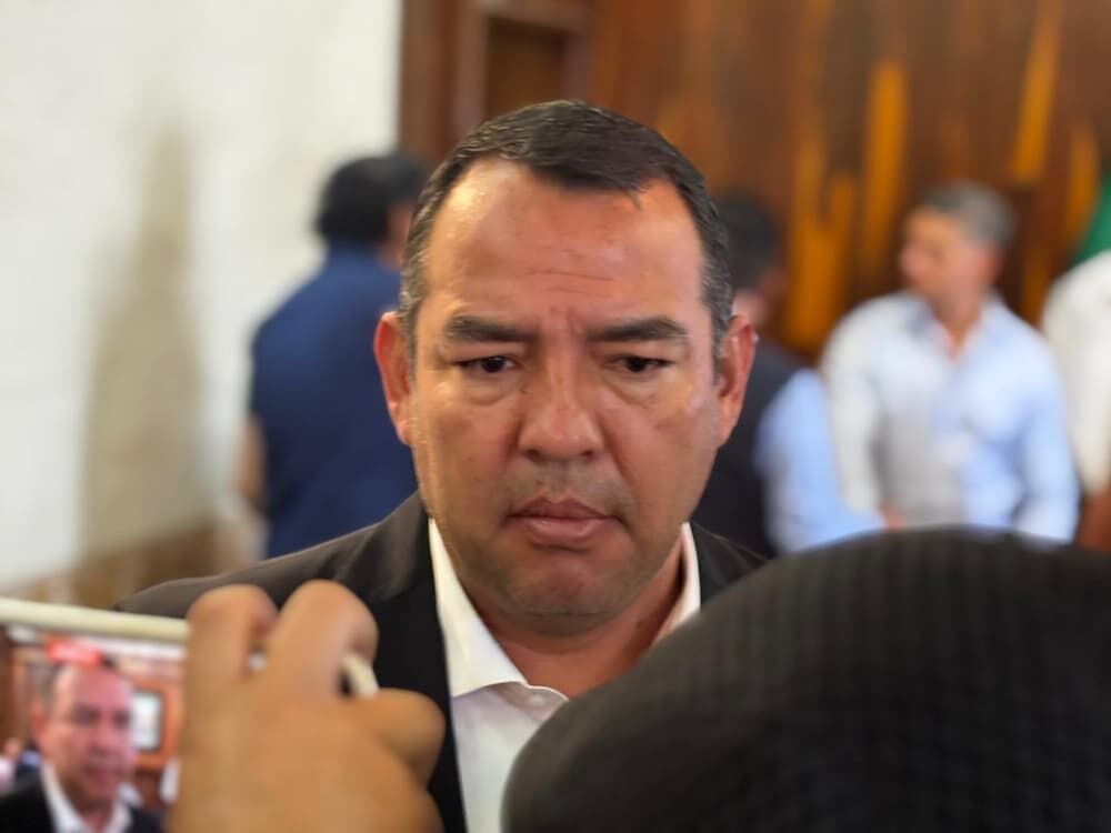 Sin lesionados, accidente de patrulla municipal que se dirigía a capacitación en Querétaro Sin lesionados, accidente de patrulla municipal que se dirigía a capacitación en Querétaro
