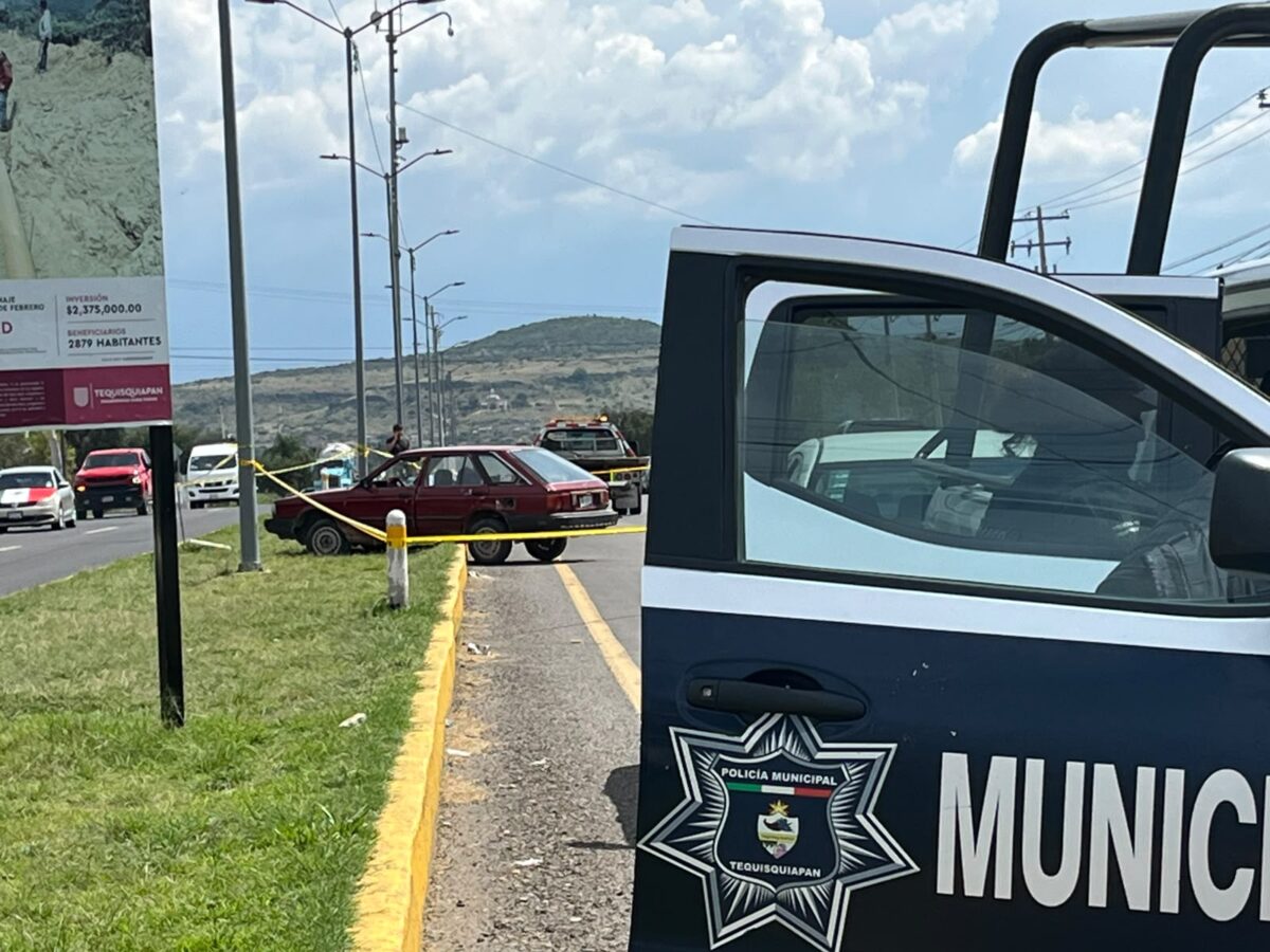 Adulto mayor pierde la vida mientras manejaba un automóvil en Tequisquiapan