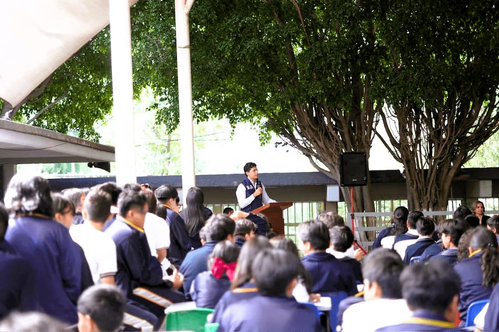 Alista CECA capacitación para estudiantes del COBAQ en prevención de adicciones digitales Alista CECA capacitación para estudiantes del COBAQ en prevención de adicciones digitales