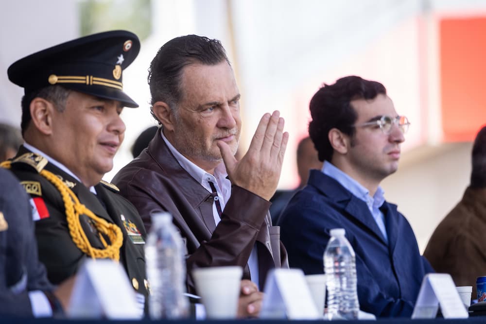 Atestigua gobernador desfile cívico militar conmemorativo por el CCXVI aniversario de la Independencia Atestigua gobernador desfile cívico militar conmemorativo por el CCXVI aniversario de la Independencia