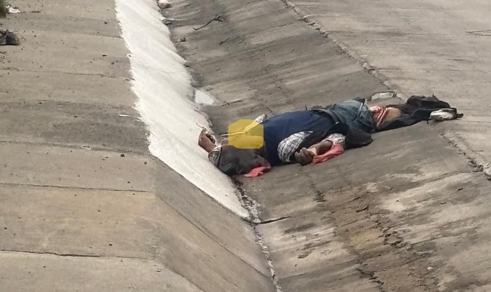 Cierran carril de la México-Querétaro tras deceso de un hombre arrollado Cierran carril de la México-Querétaro tras deceso de un hombre arrollado
