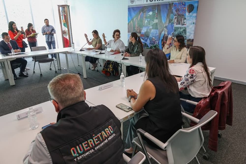 Diputadas integrantes de la Comisión de Turismo, aprobaron reforma a la ley en la materia, para reconocer y proteger el turismo comunitario Diputadas integrantes de la Comisión de Turismo, aprobaron reforma a la ley en la materia, para reconocer y proteger el turismo comunitario