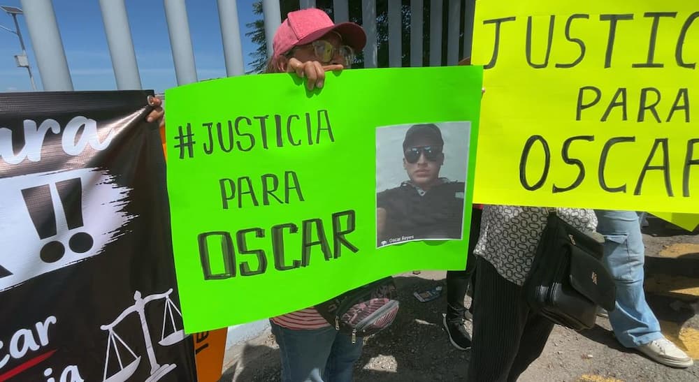 Familiares de Óscar rechazan reclasificación del delito y exigen justicia Familiares de Óscar rechazan reclasificación del delito y exigen justicia
