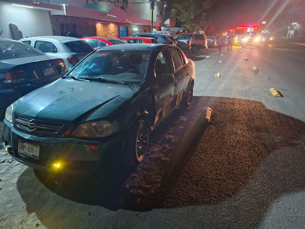 Motociclista resulta ileso tras accidente con automovil en avenida Panamericana en Pedro Escobedo1