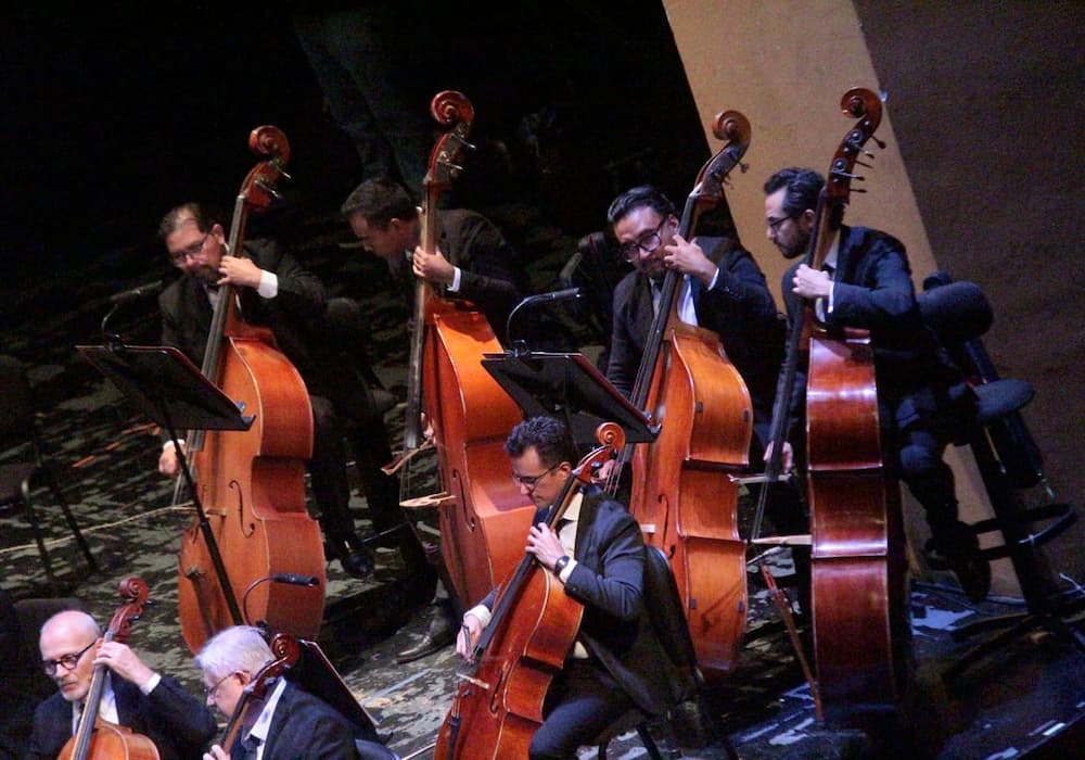 Rinde la OFEQ homenaje a Juan Gabriel con concierto sinfónico Rinde la OFEQ homenaje a Juan Gabriel con concierto sinfónico