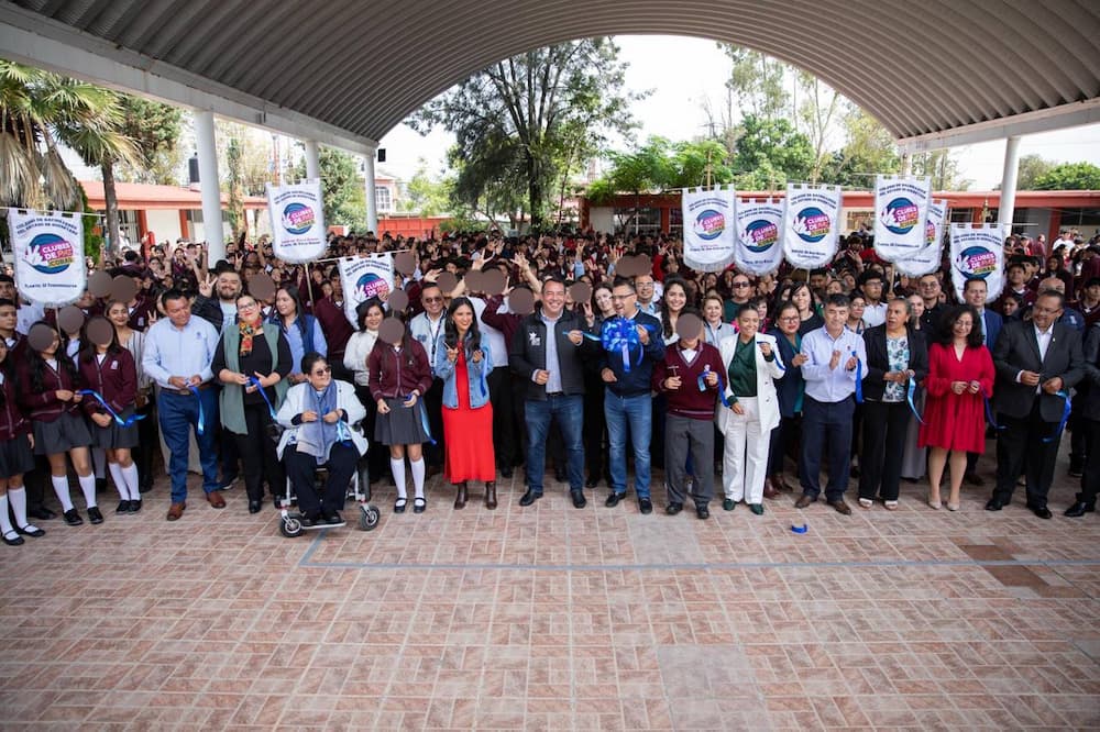 Roberto Cabrera y director general del Cobaq encabezan inicio de semestre y arranque del Bachillerato Incluyente en plantel 10 Roberto Cabrera y director general del Cobaq encabezan inicio de semestre y arranque del Bachillerato Incluyente en plantel 10