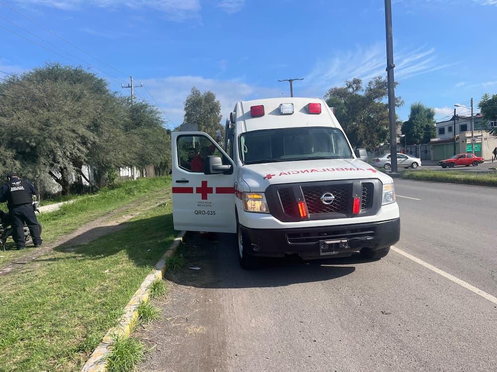 Accidente en Valle de Oro deja a motociclista con fractura