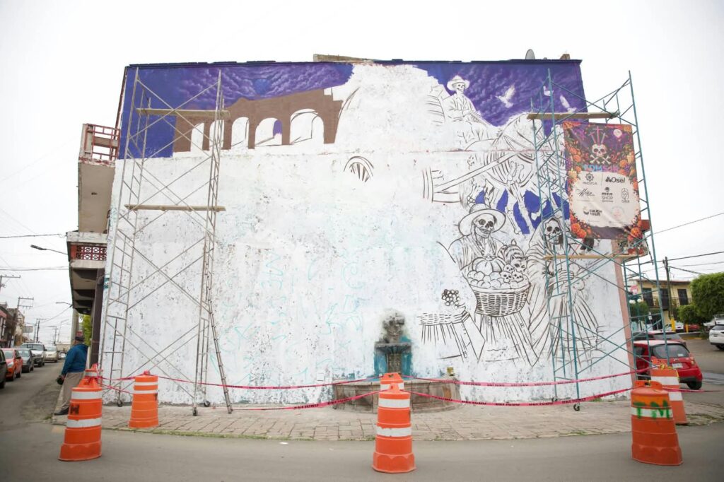 Alistan mural con elementos históricos y alusivos al Día de Muertos en San Juan del Río (6) Alistan mural con elementos históricos y alusivos al Día de Muertos en San Juan del Río