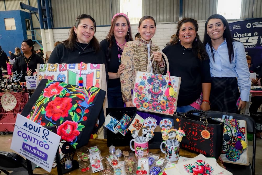 Asisten más de 800 personas a la Feria Regional para la Autonomía Económica de las Mujeres en San Juan del Río Asisten más de 800 personas a la Feria Regional para la Autonomía Económica de las Mujeres en San Juan del Río