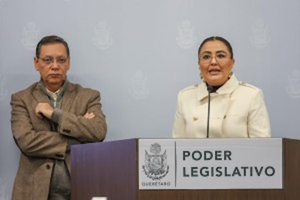 Claudia Díaz Gayou y Ulises Gómez de la Rosa impulsan iniciativas para fortalecer el control legislativo, la planeación democrática y el derecho al agua en Querétaro Claudia Díaz Gayou y Ulises Gómez de la Rosa impulsan iniciativas para fortalecer el control legislativo, la planeación democrática y el derecho al agua en Querétaro