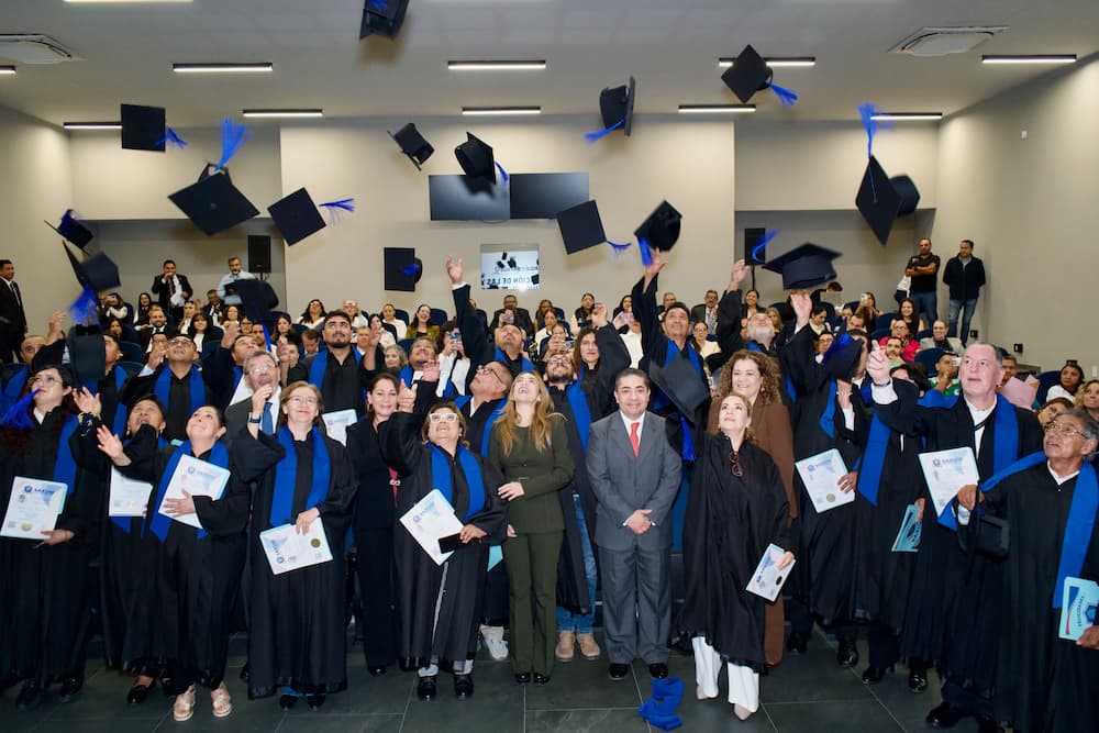 Concretan su meta de educación media superior servidoras y servidores públicos de la generación 2025 Concretan su meta de educación media superior servidoras y servidores públicos de la generación 2025