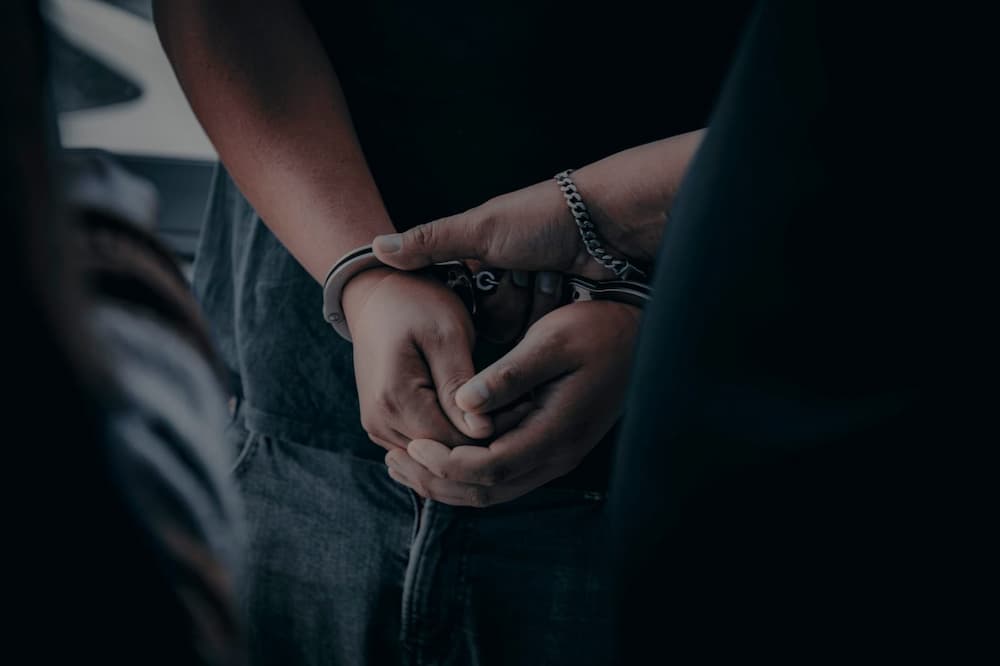 Condenan a cuatro años de prisión a hombre por transportar gasolina ilegal en San Juan del Río Condenan a cuatro años de prisión a hombre por transportar gasolina ilegal en San Juan del Río