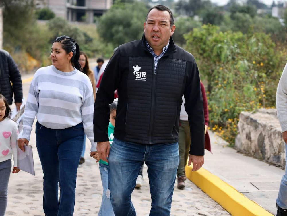Entrega Roberto Cabrera la rehabilitación de calle Miguel Hidalgo en Santa Bárbara La Cueva con 5.3 mdp de inversión Entrega Roberto Cabrera la rehabilitación de calle Miguel Hidalgo en Santa Bárbara La Cueva con 5.3 mdp de inversión
