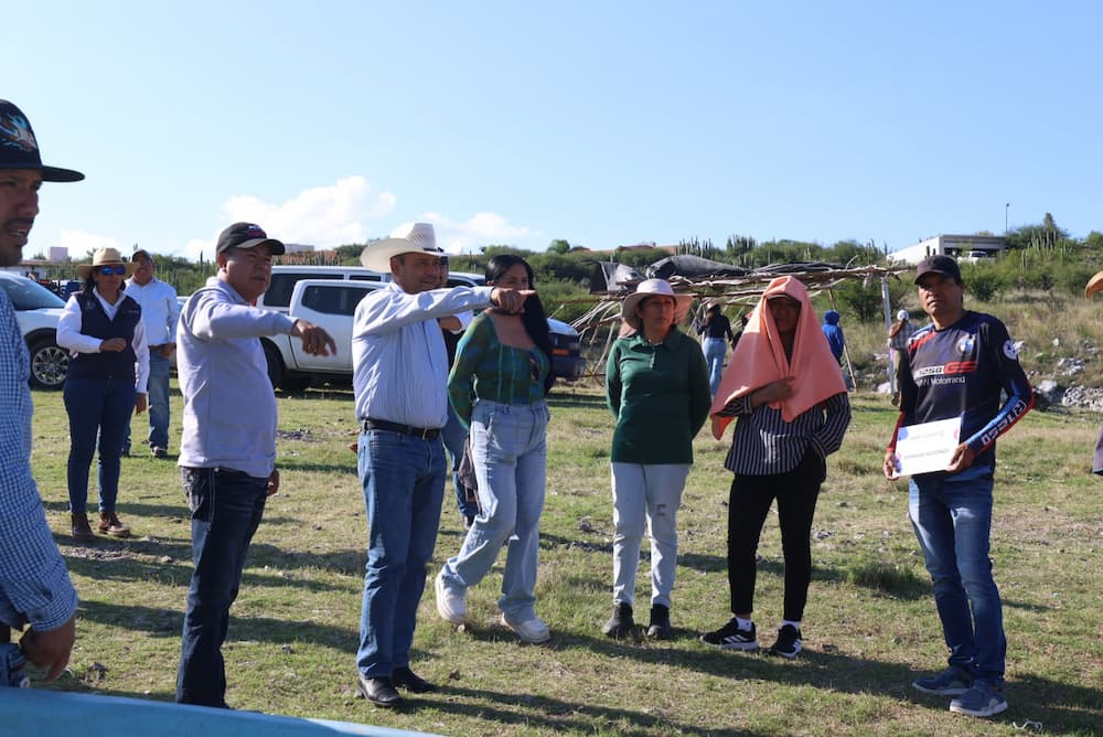 Entrega SEDEA equipo a pescadores de Cadereyta Entrega SEDEA equipo a pescadores de Cadereyta
