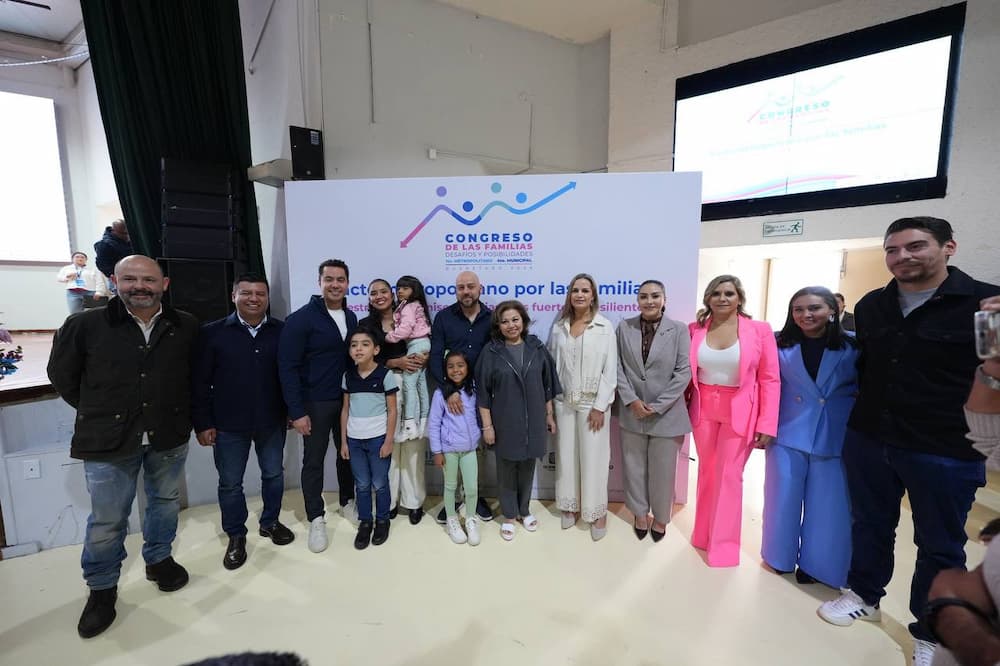 Inaugura Car Herrera el 1er Congreso Metropolitano de las Familias Inaugura Car Herrera el 1er Congreso Metropolitano de las Familias