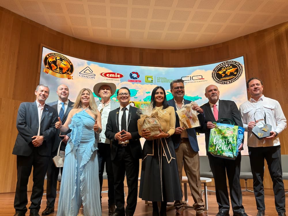 Inaugura Liliana San Martín el Congreso Internacional Empresarial de Liderazgo Organizacional Inaugura Liliana San Martín el Congreso Internacional Empresarial de Liderazgo Organizacional