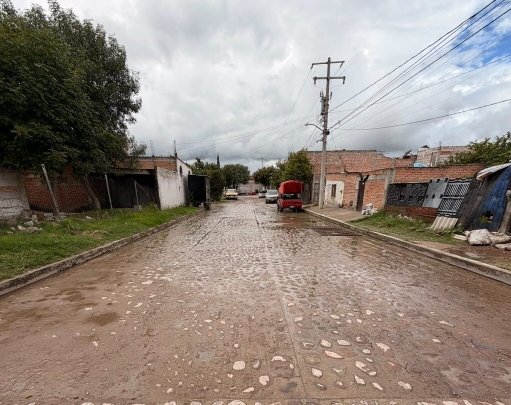 JAPAM envía pipas de desazolve a Pueblo Quieto para apoyar a sus habitantes