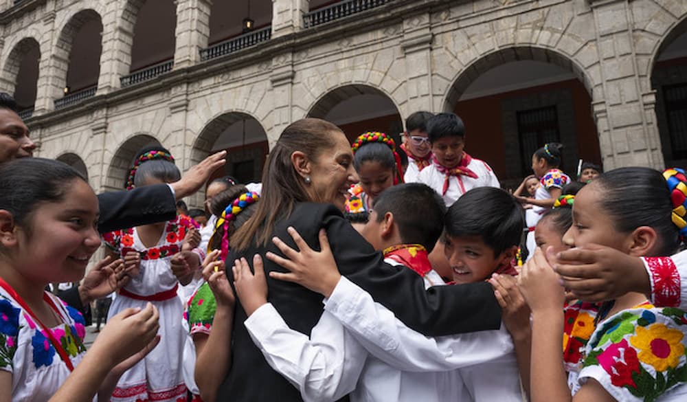 La música transforma la vida de las niñas y niños presidenta Claudia Sheinbaum presenta el primer Concurso Nacional de Coros Escolares La música transforma la vida de las niñas y niños: presidenta Claudia Sheinbaum presenta el primer Concurso Nacional de Coros Escolares