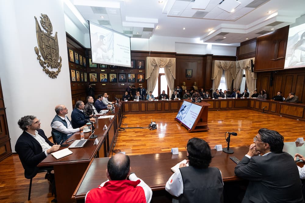 Se reúne Gobernador con director del INFONAVIT Se reúne Gobernador con director del INFONAVIT
